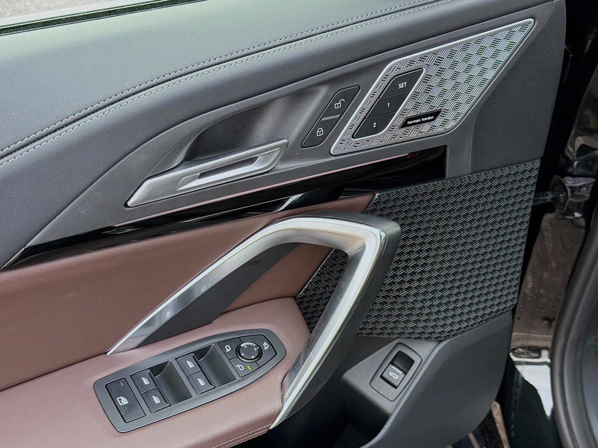 Used 2025 BMW X1 xDrive28i w/ Technology Package image 23