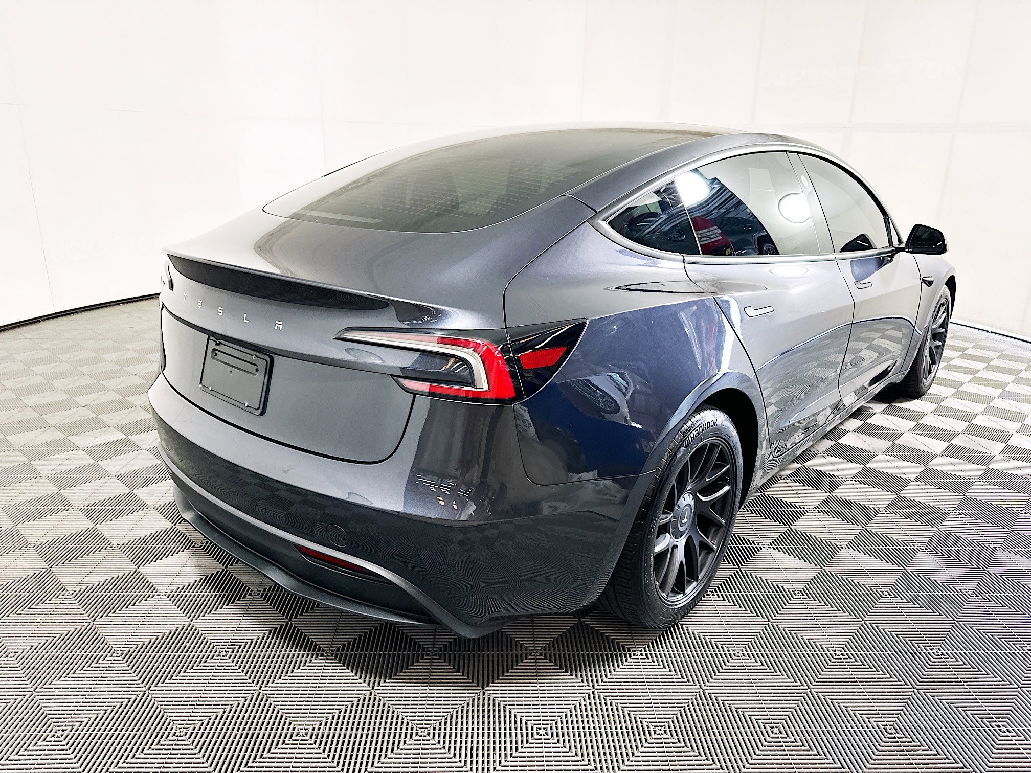 Used 2024 Tesla Model 3 Standard Range RWD image 3
