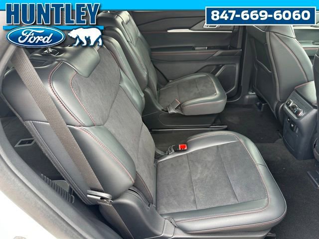 Used 2025 Ford Explorer ST image 10