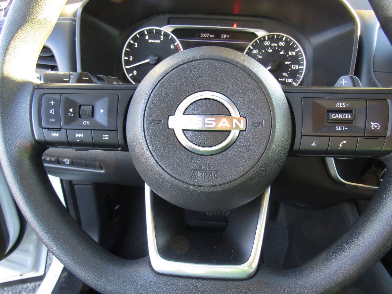 Used 2023 Nissan Rogue S AWD/4WD image 13