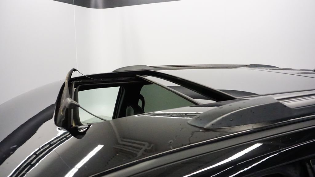 Certified 2017 Jeep Grand Cherokee Overland image 42