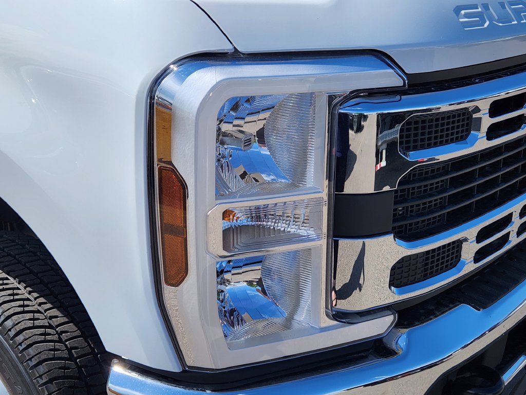 New 2026 Ford F350 XL w/ XL Chrome Package AWD/4WD image 11