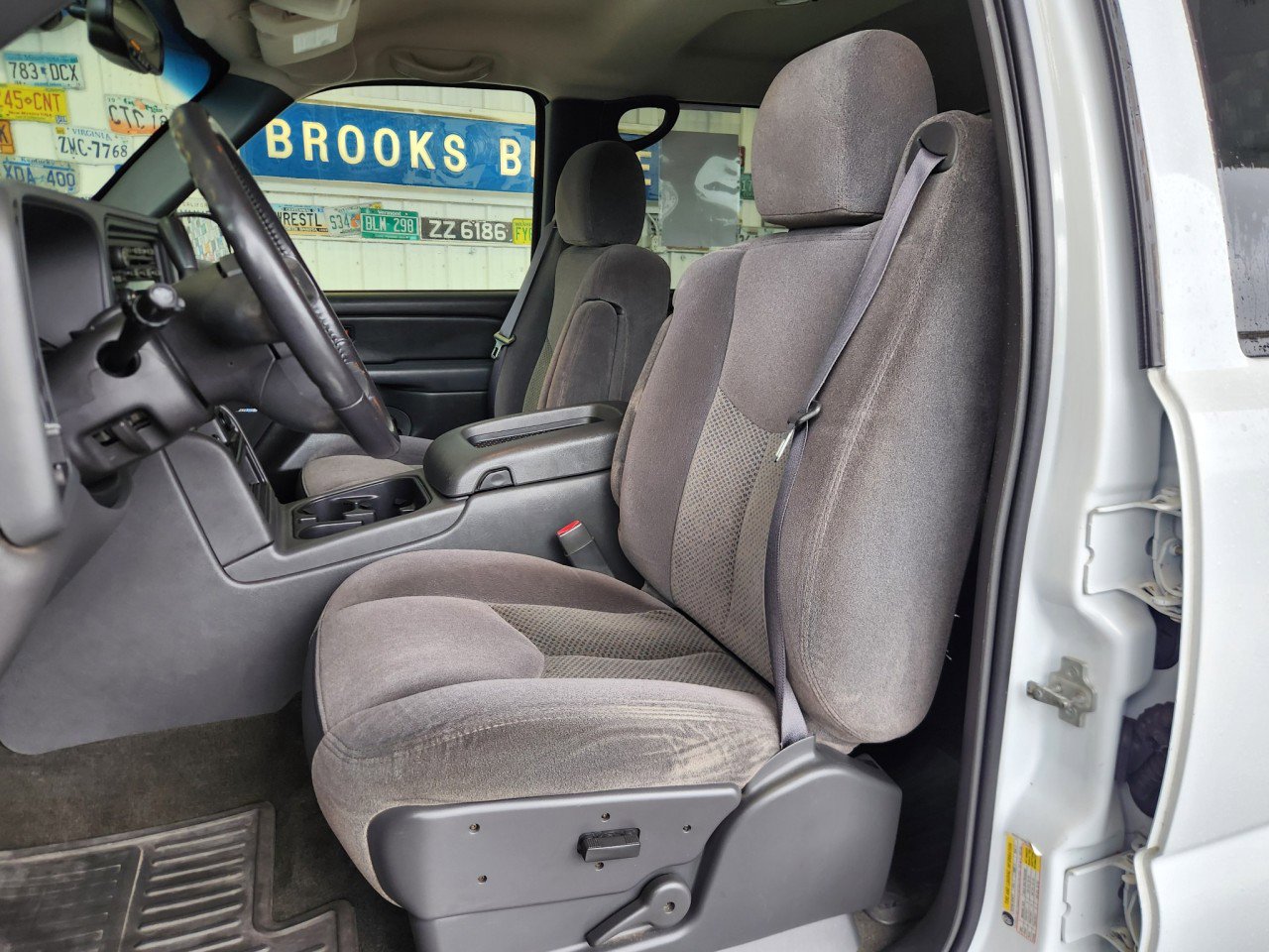 Used 2006 Chevrolet Silverado 1500 LT w/ Onstar Plus Package RWD image 4