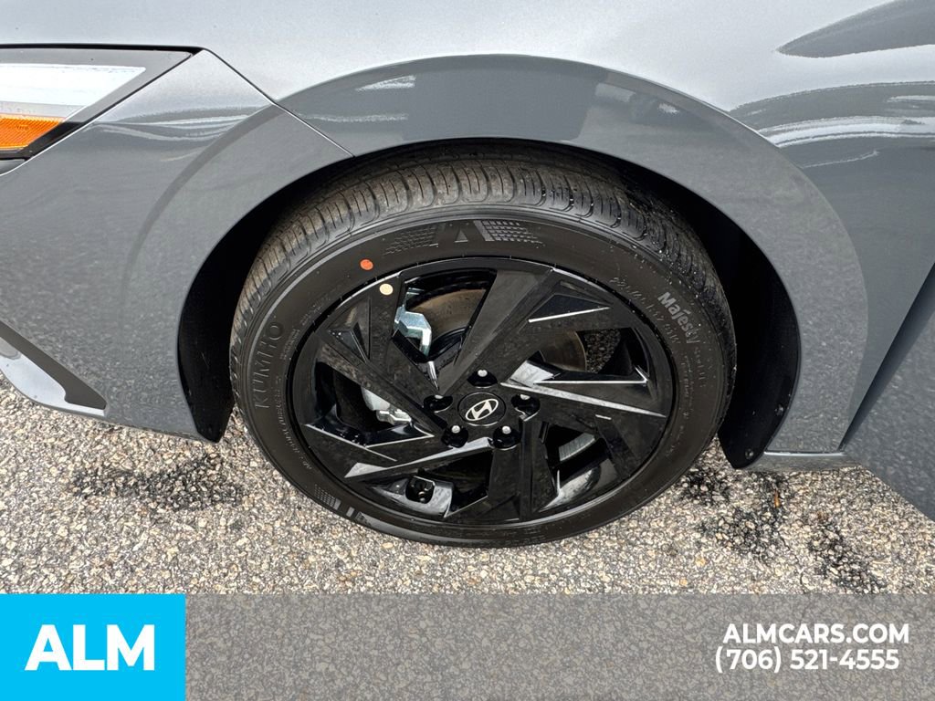 Used 2026 Hyundai Elantra SEL Sport image 24