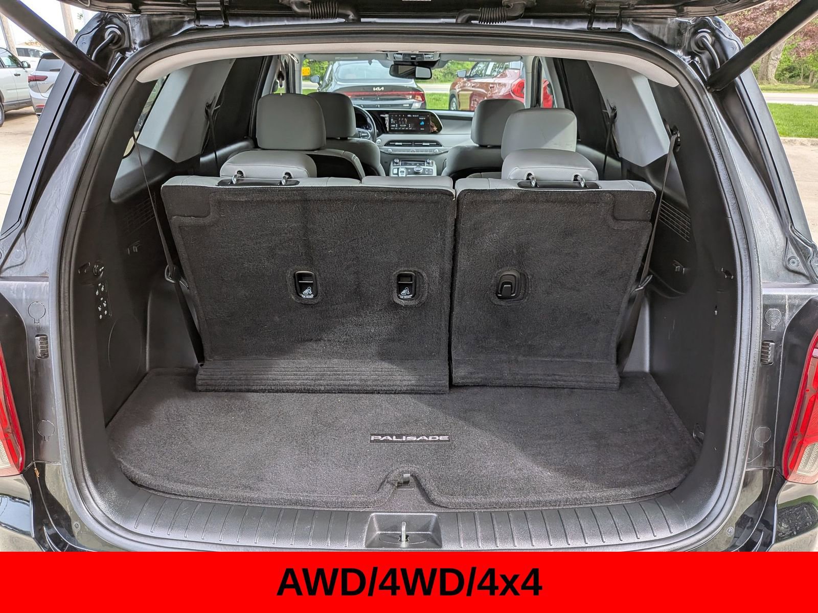 Used 2021 Hyundai Palisade SEL w/ Premium Package AWD/4WD image 9