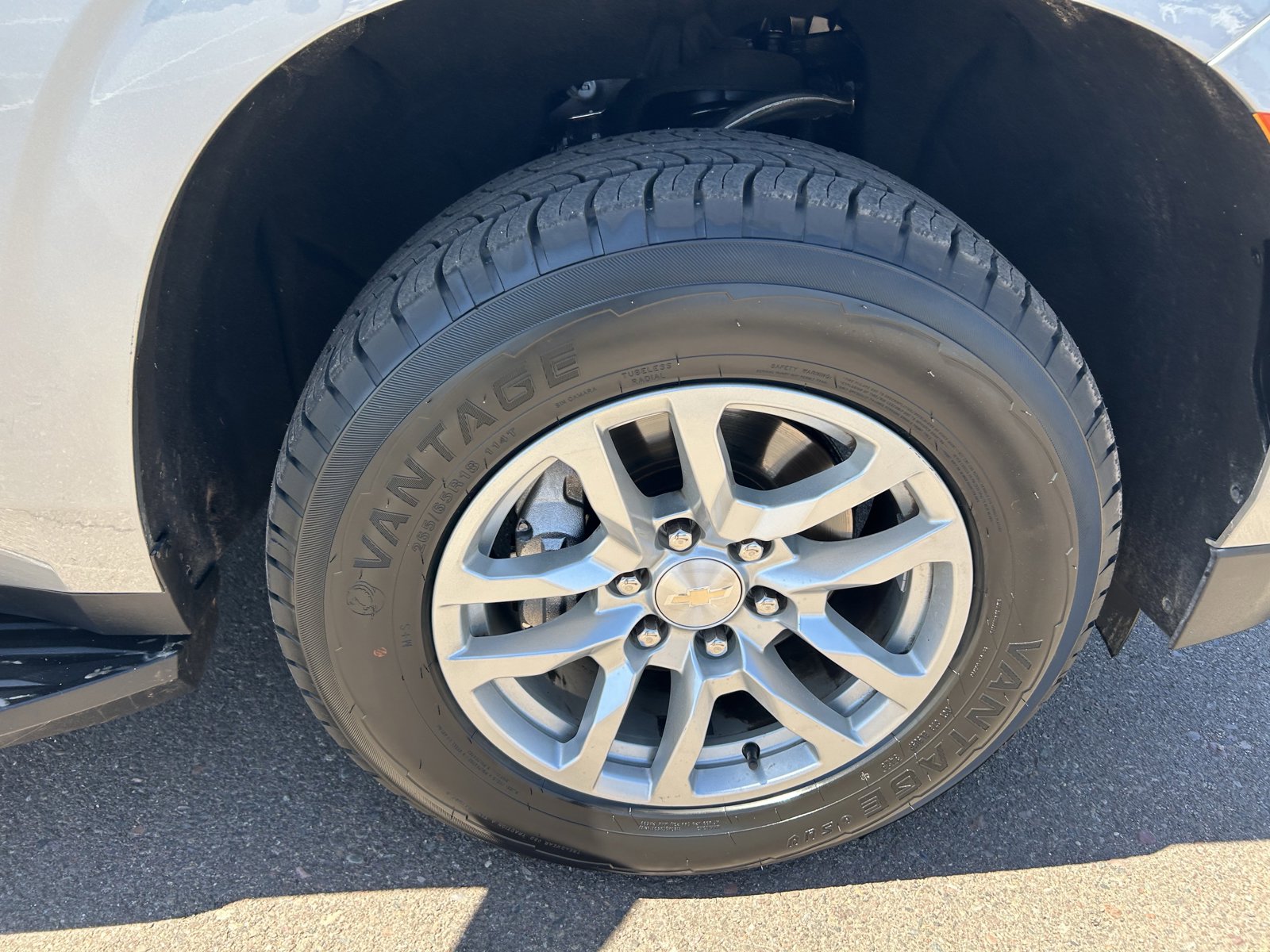 Certified 2024 Chevrolet Suburban LT image 9