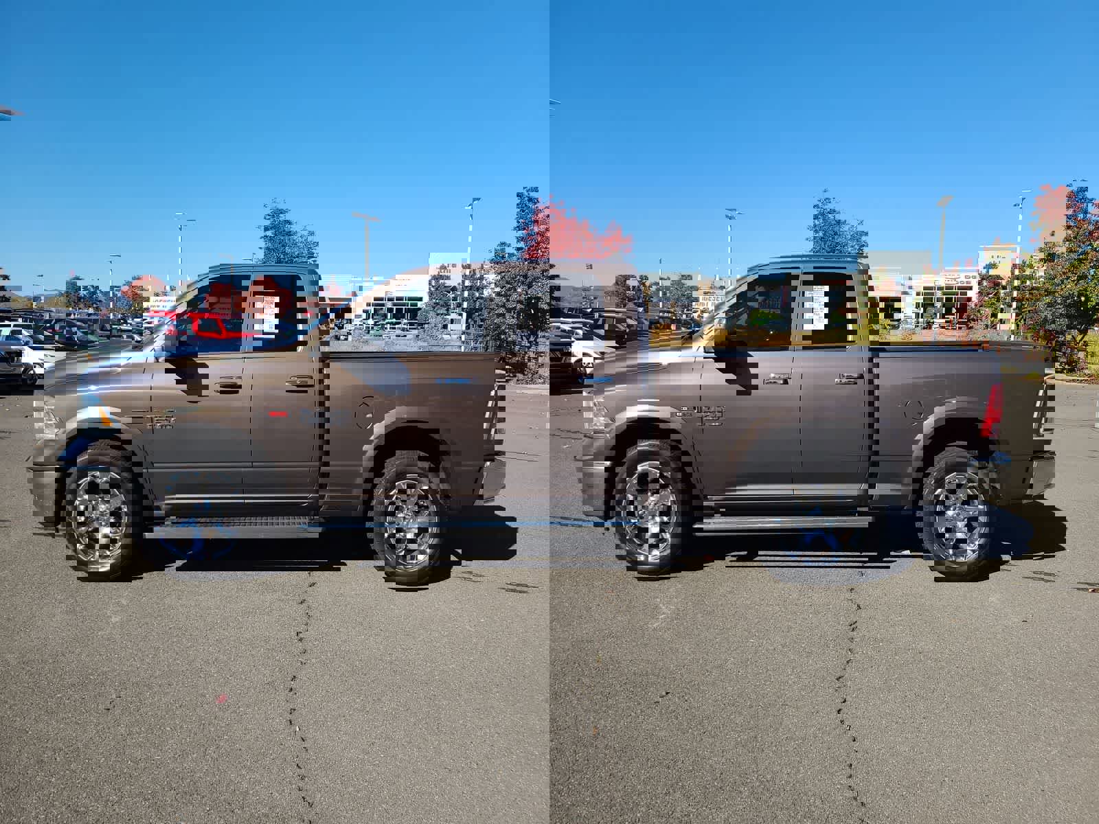 Used 2018 RAM 1500 Laramie w/ Convenience Group image 11