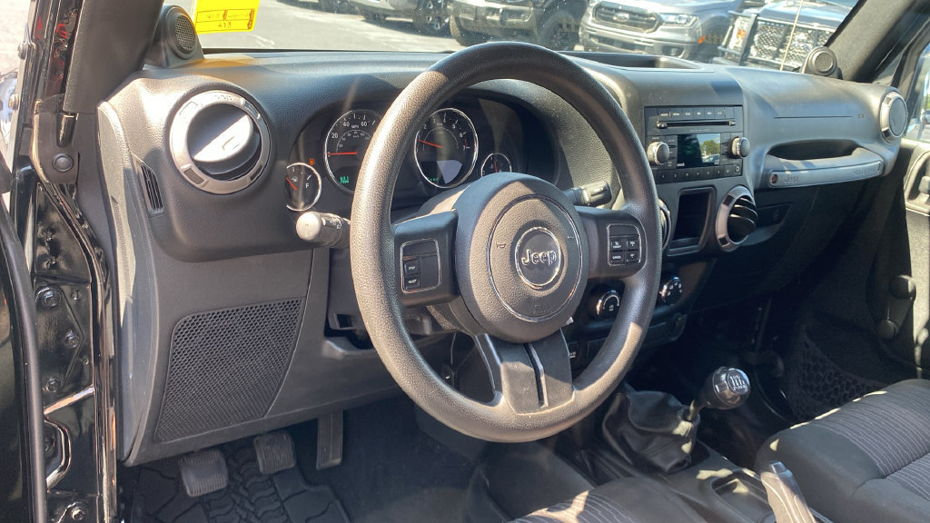 Used 2012 Jeep Wrangler Sport AWD/4WD image 13