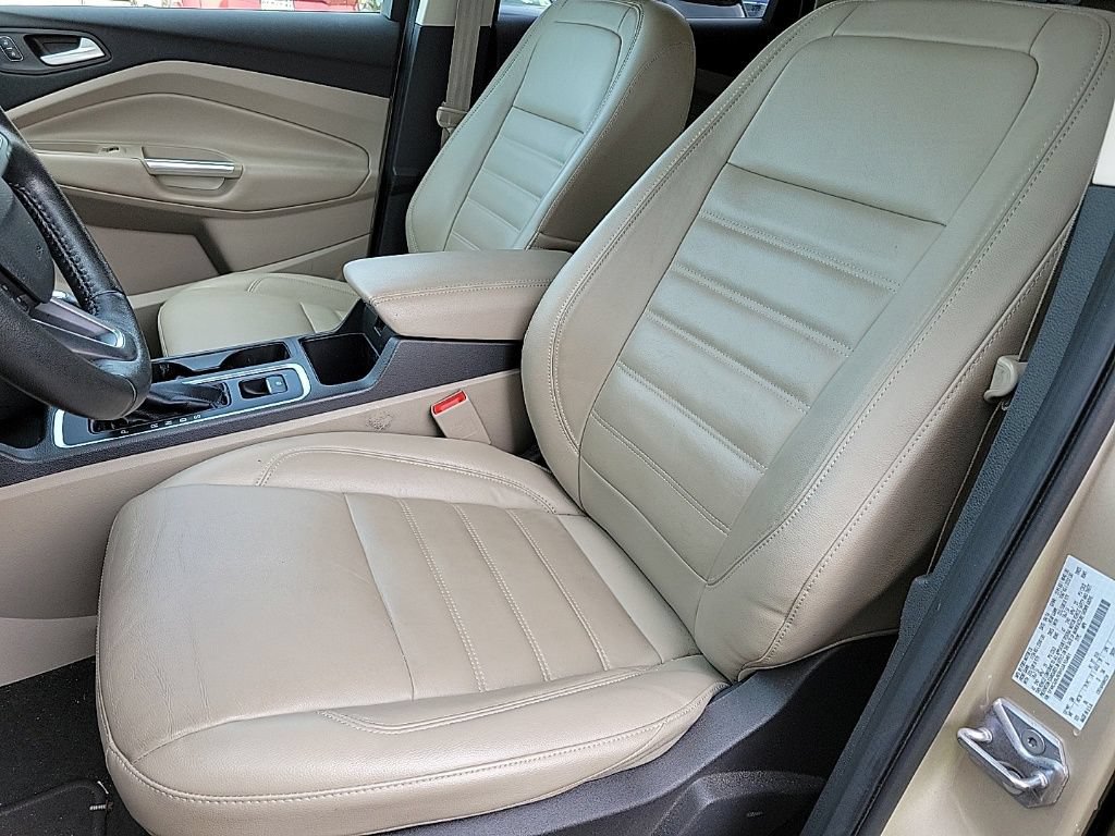 Used 2017 Ford Escape Titanium AWD/4WD image 6