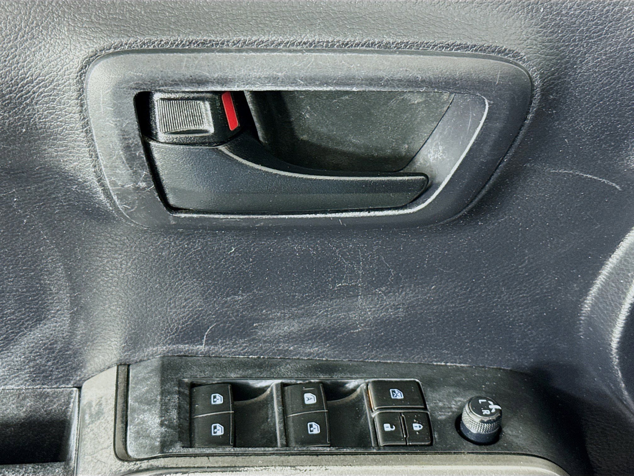 Used 2020 Toyota Tacoma SR5 image 22