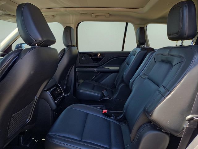 Used 2025 Lincoln Aviator Reserve w/ Illumination Package image 16