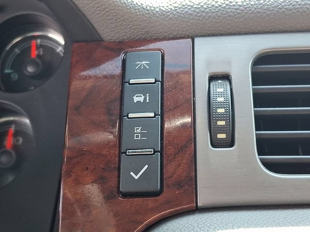 Used 2010 Chevrolet Tahoe LT AWD/4WD image 22