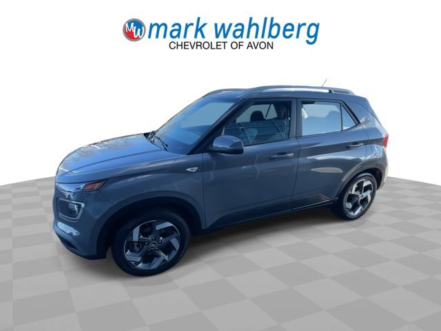 Used 2023 Hyundai Venue SEL w/ Cargo Package FWD image 4