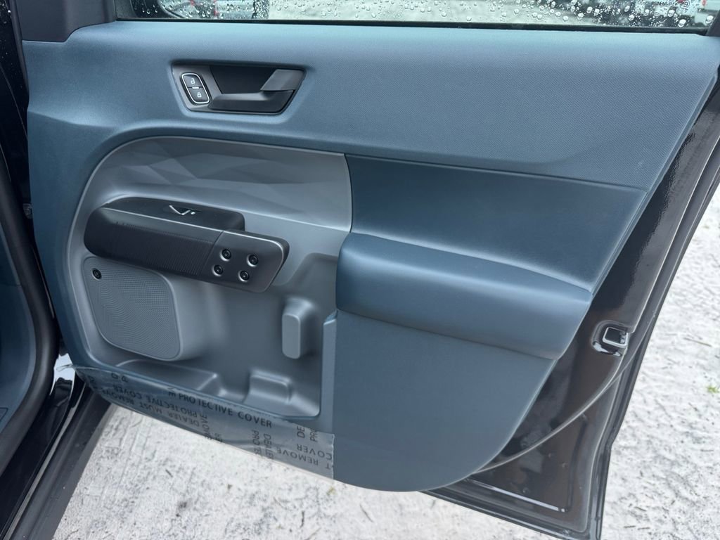 New 2025 Ford Maverick Lariat w/ Black Appearance Package image 19