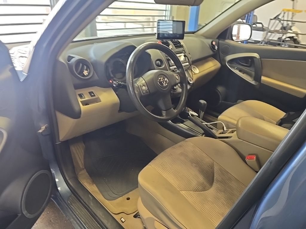Used 2012 Toyota RAV4 4WD V6 w/ Tow Prep Pkg image 7