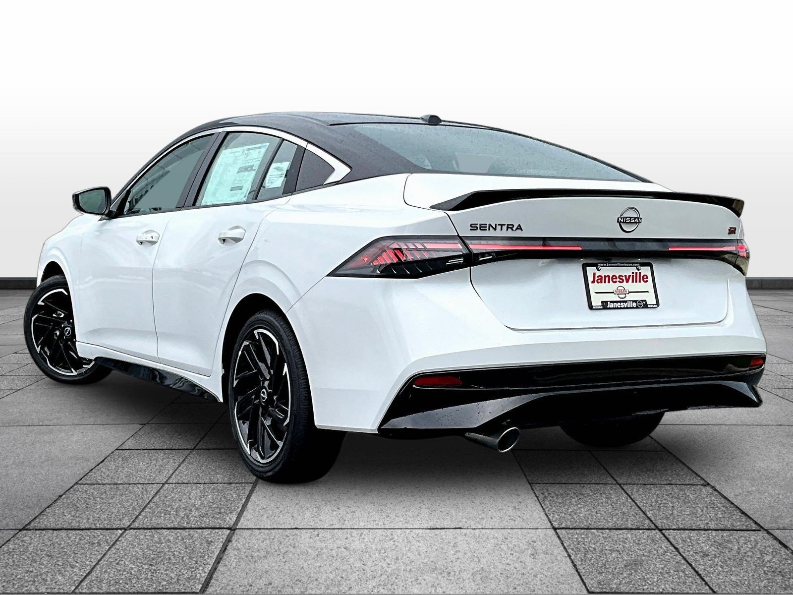 New 2026 Nissan Sentra SR w/ Floor Mat Package FWD image 3