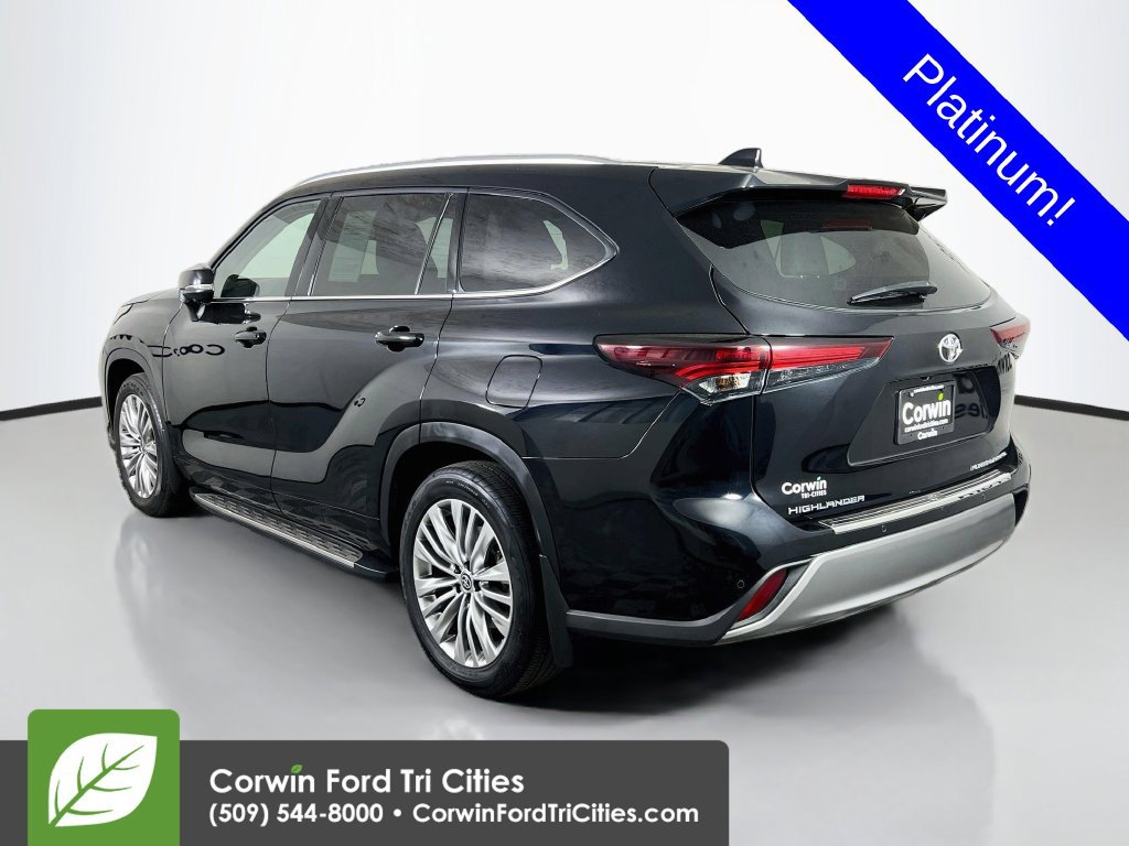Used 2025 Toyota Highlander Platinum AWD/4WD image 10