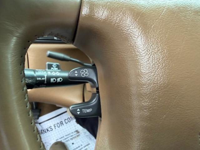 Used 1998 Cadillac De Ville FWD image 25