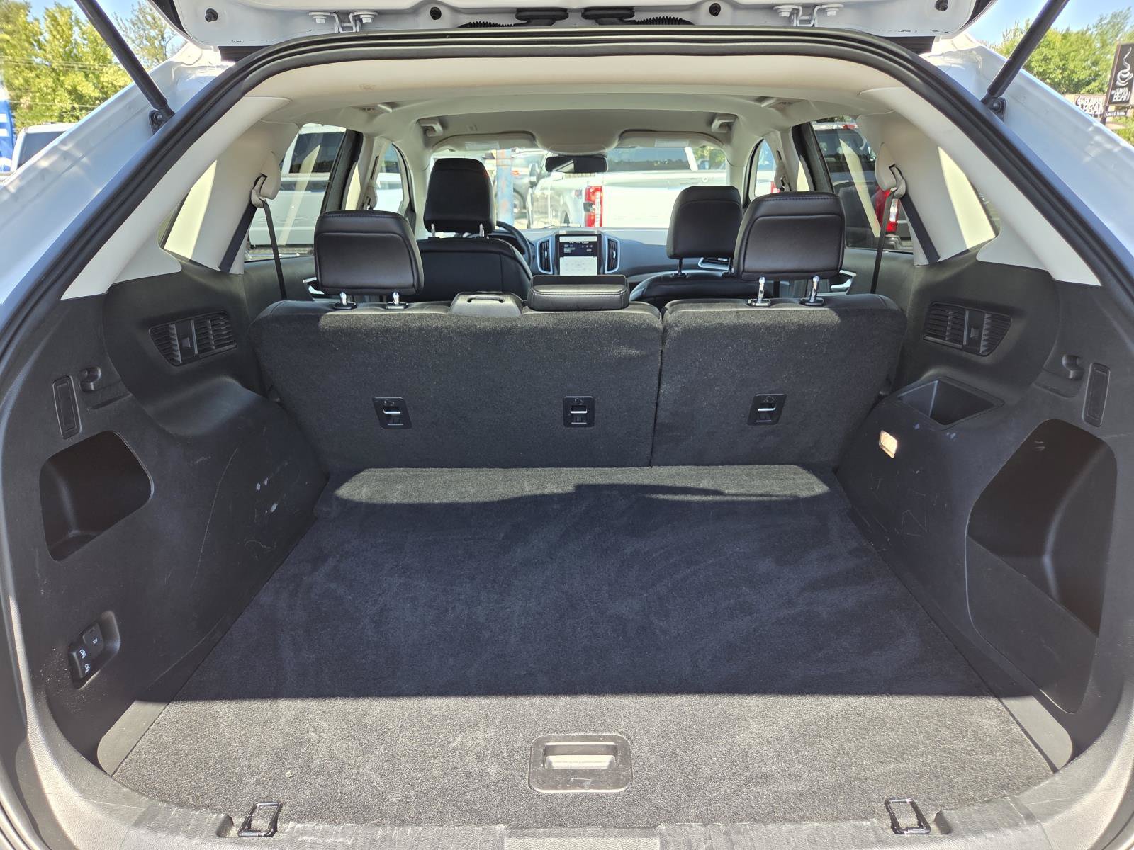 Used 2024 Ford Edge SEL AWD/4WD image 17