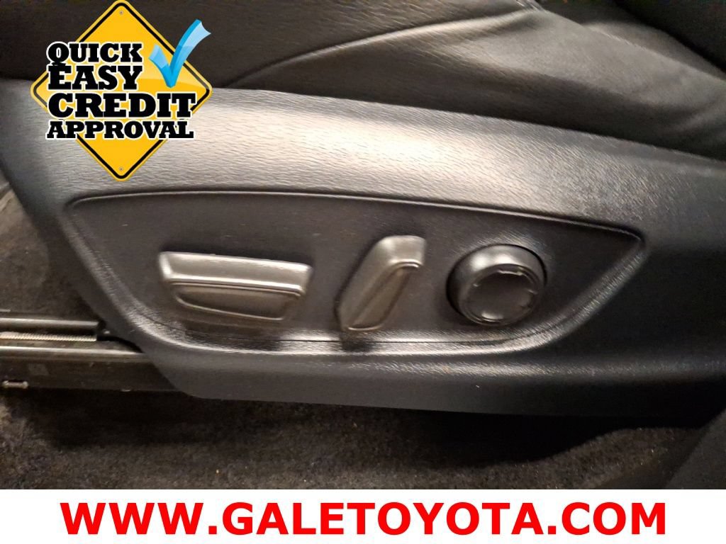 Used 2024 Toyota Tacoma TRD Sport w/ TRD Sport Premium Package AWD/4WD image 15