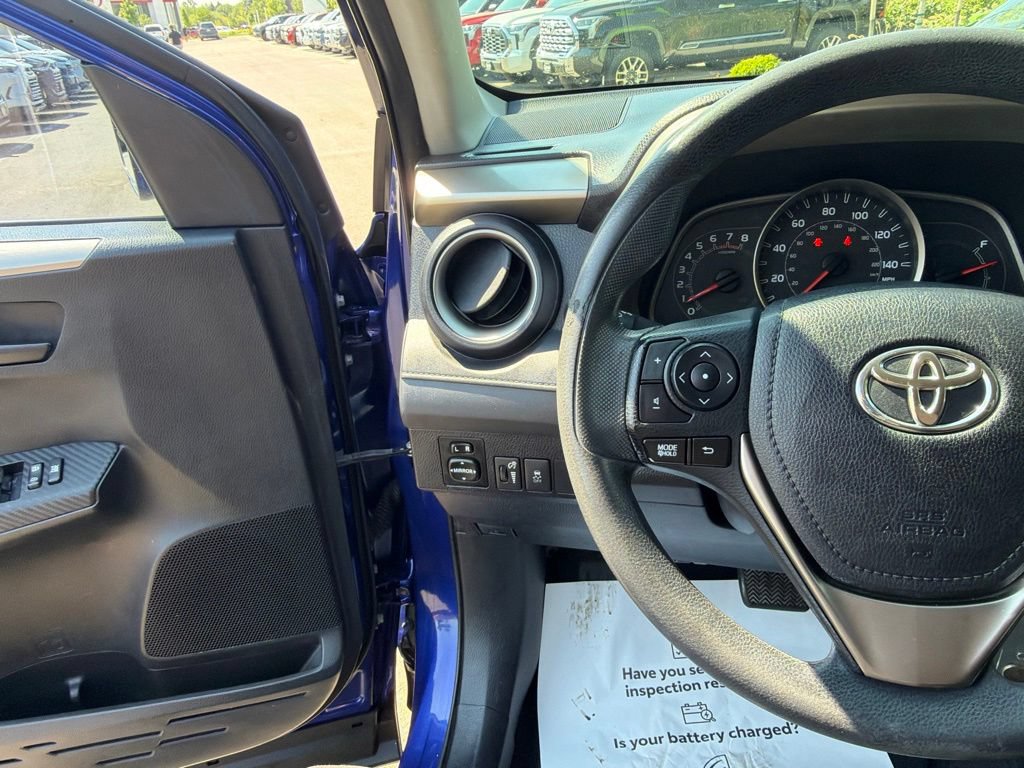 Used 2014 Toyota RAV4 LE FWD image 24