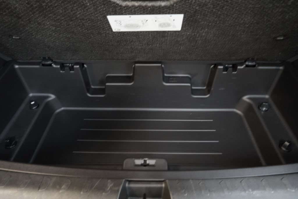 Used 2024 Chevrolet Traverse LT AWD/4WD image 11