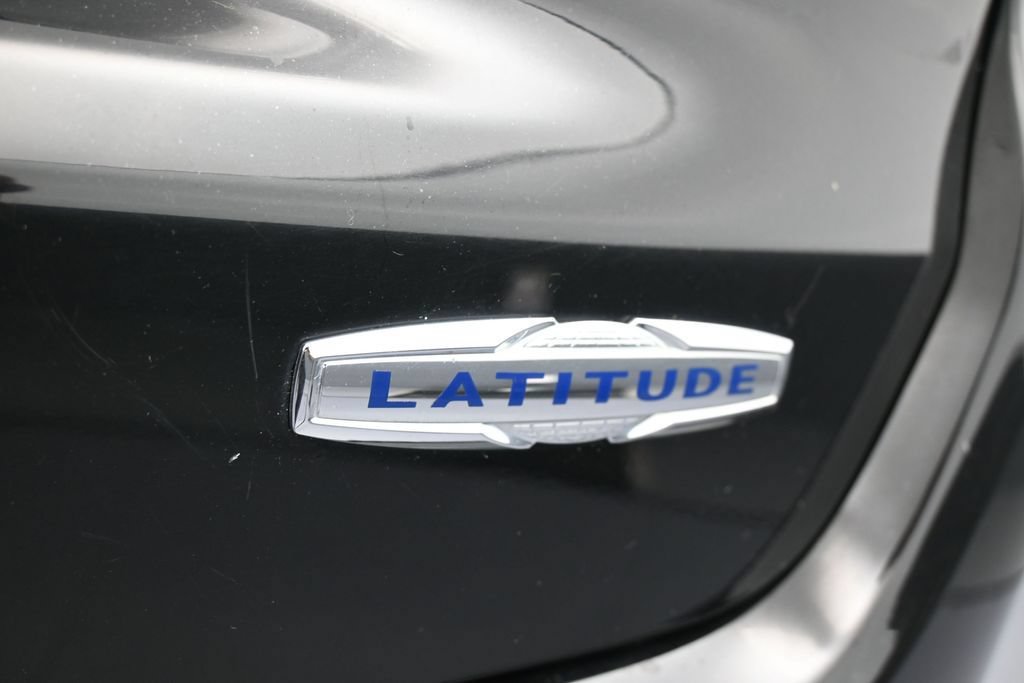 Used 2018 Jeep Compass Latitude w/ Popular Equipment Group AWD/4WD image 36