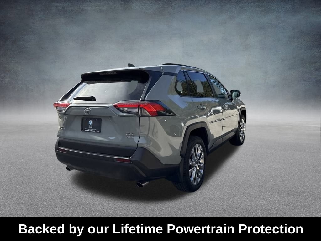 Used 2021 Toyota RAV4 XLE Premium image 5