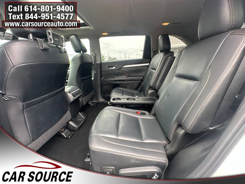 Used 2019 Toyota Highlander XLE AWD/4WD image 18