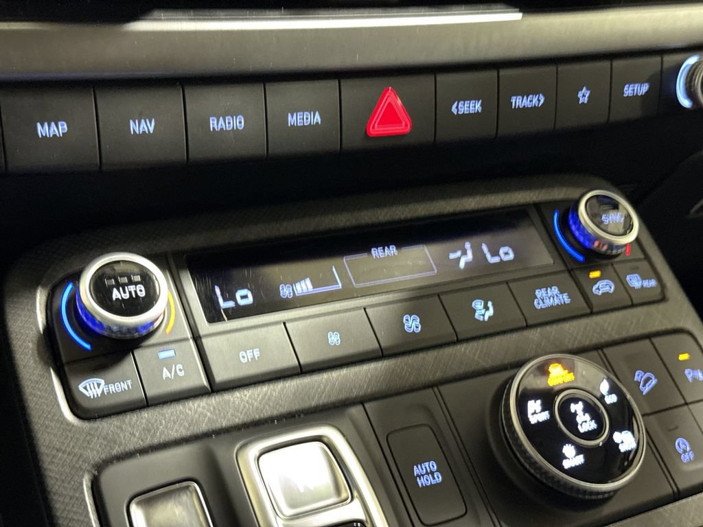 Used 2024 Hyundai Palisade Limited AWD/4WD image 17