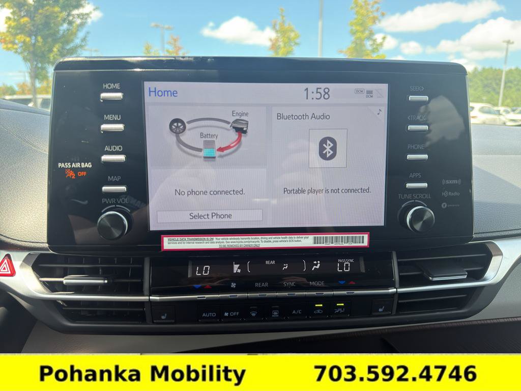 Used 2024 Toyota Sienna XLE FWD image 17