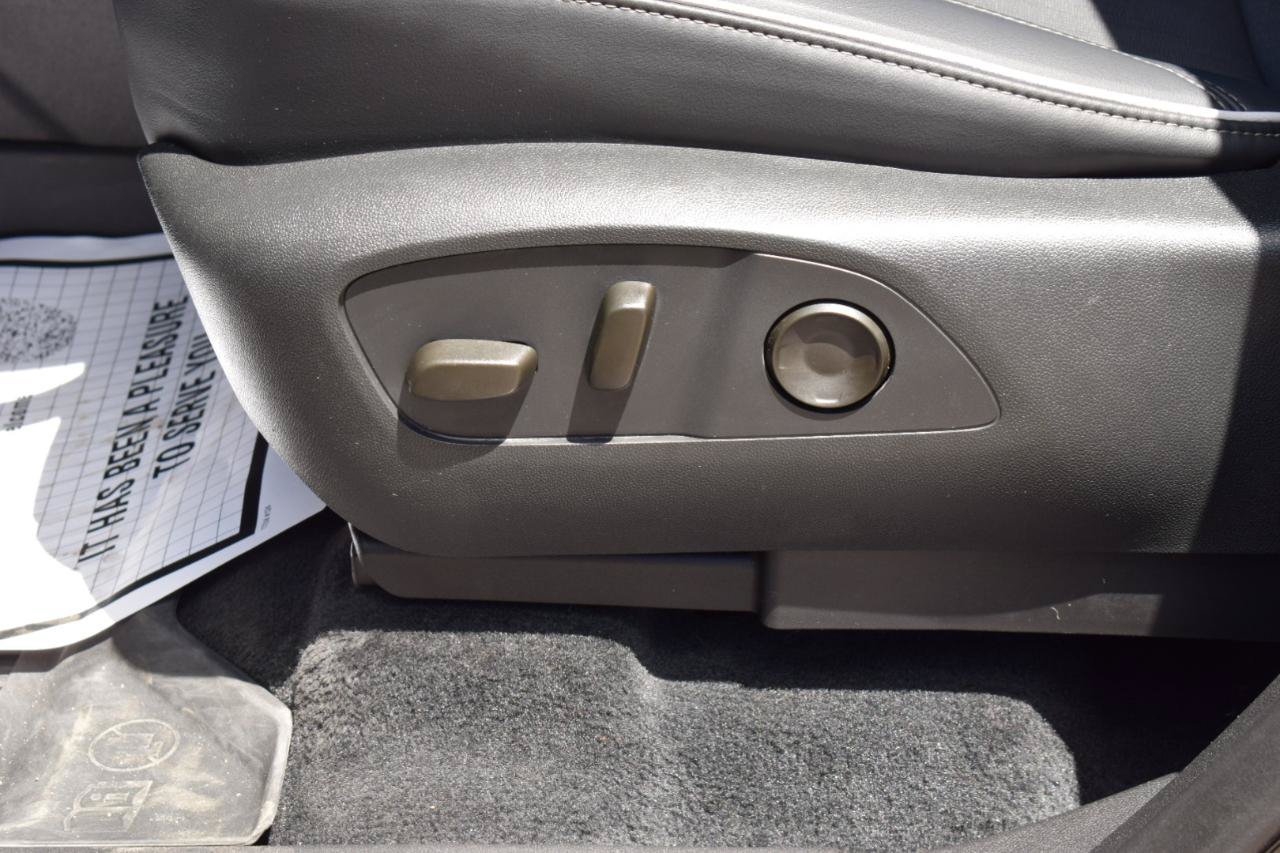 Used 2025 Buick Enclave Preferred w/ LPO, Floor Liner Package FWD image 39