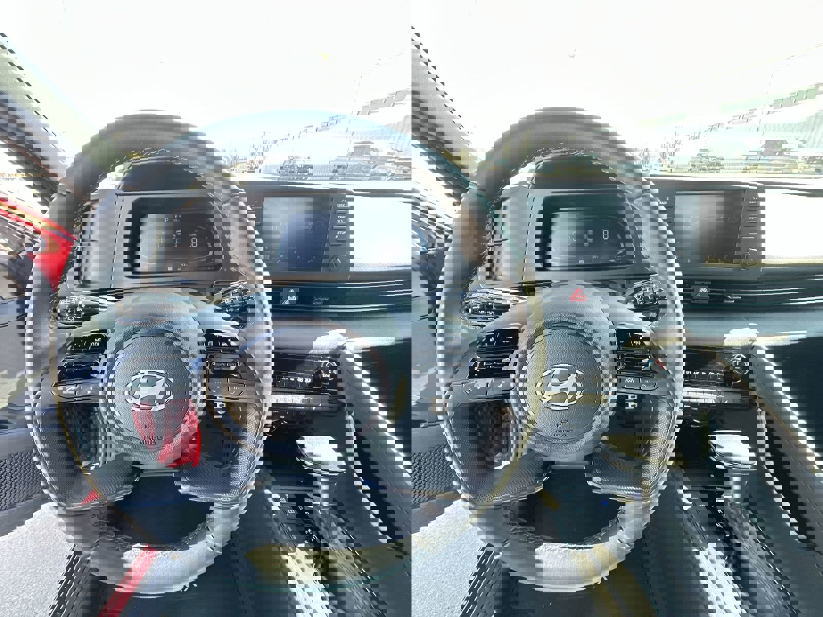 Used 2025 Hyundai Elantra Sport image 11