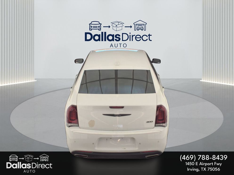 Used 2022 Chrysler 300 Touring L image 7