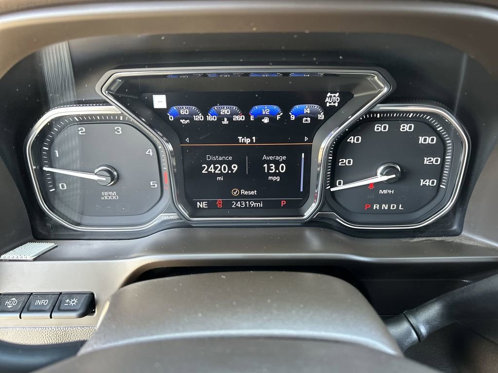 Used 2021 GMC Sierra 2500 Denali w/ Technology Package AWD/4WD image 11