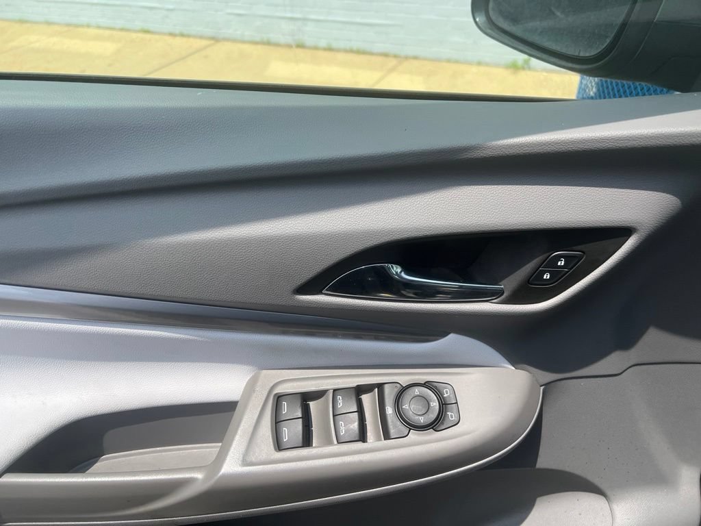 Used 2023 Chevrolet Bolt EUV Premier w/ Sun & Sound Package FWD image 9