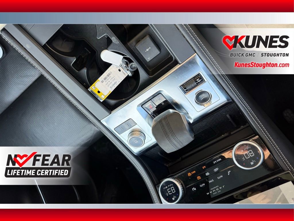 Used 2024 Jaguar F-PACE R-Dynamic S image 46