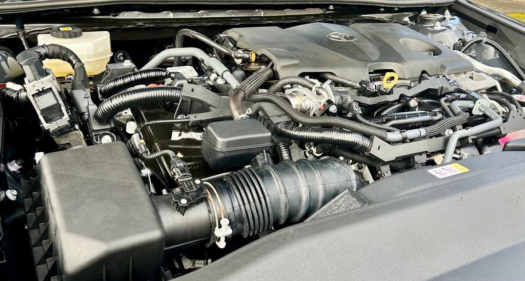 Certified 2025 Toyota Camry XLE FWD image 25