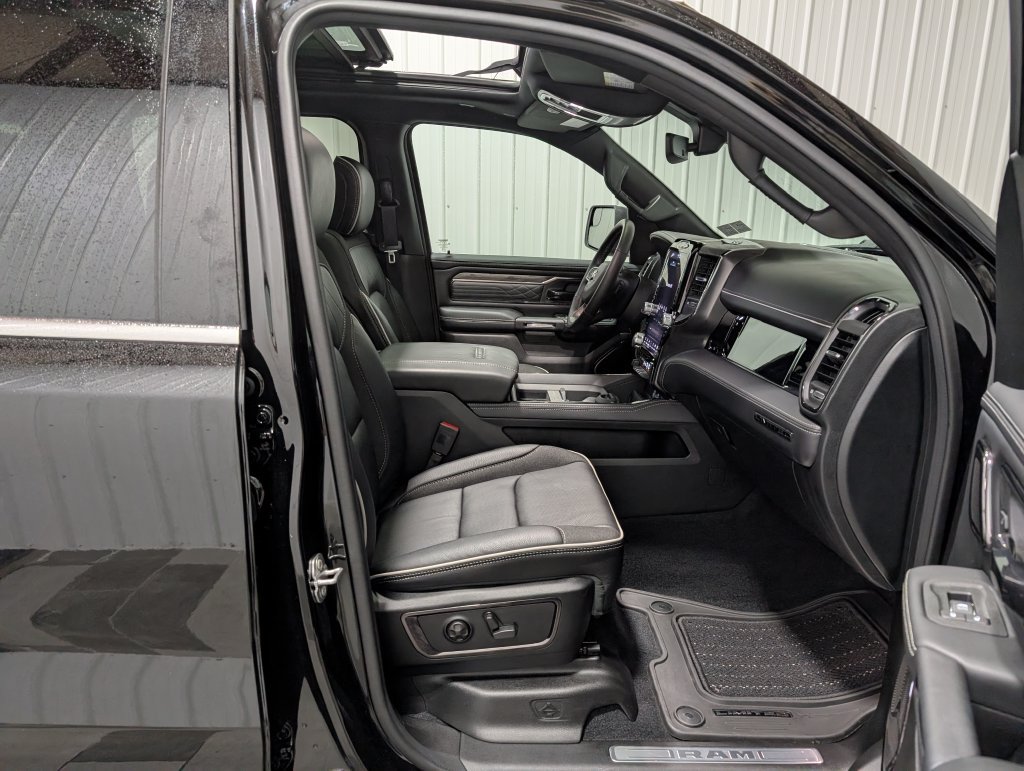 Used 2026 RAM 1500 Limited AWD/4WD image 33