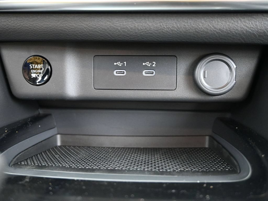 Certified 2026 Nissan Rogue SV FWD image 25
