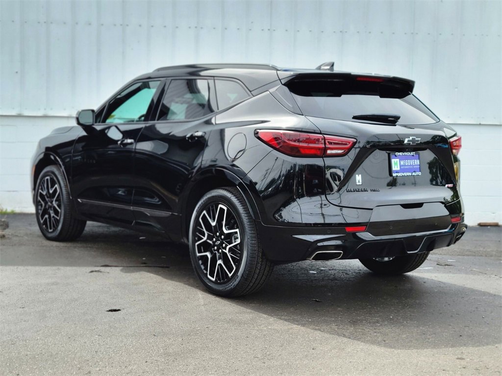 Used 2024 Chevrolet Blazer RS w/ Driver Confidence II Package image 3