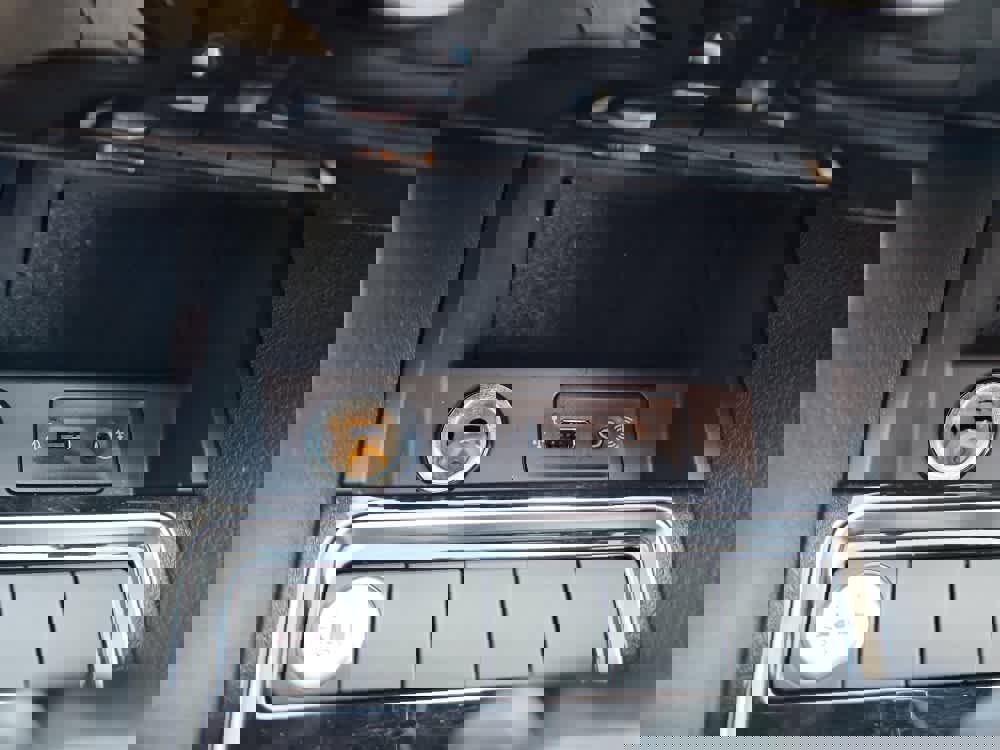 Used 2017 Volkswagen Jetta SEL image 18