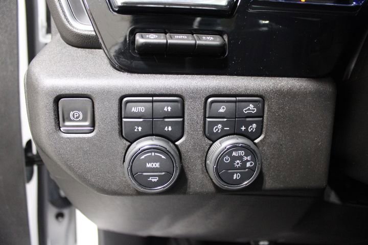 Used 2024 Chevrolet Silverado 1500 LTZ w/ LTZ Premium Package AWD/4WD image 44