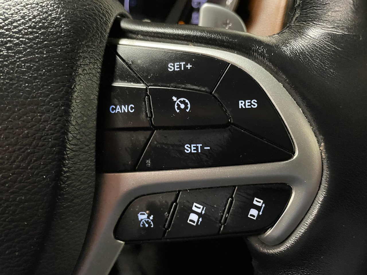 Used 2020 Jeep Grand Cherokee Summit AWD/4WD image 20