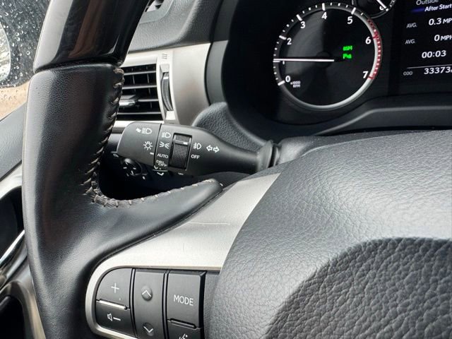 Used 2023 Lexus GX 460 Premium w/ Accessory Package image 31