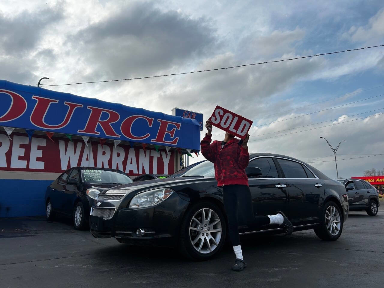 Used 2011 Chevrolet Malibu LTZ image 2