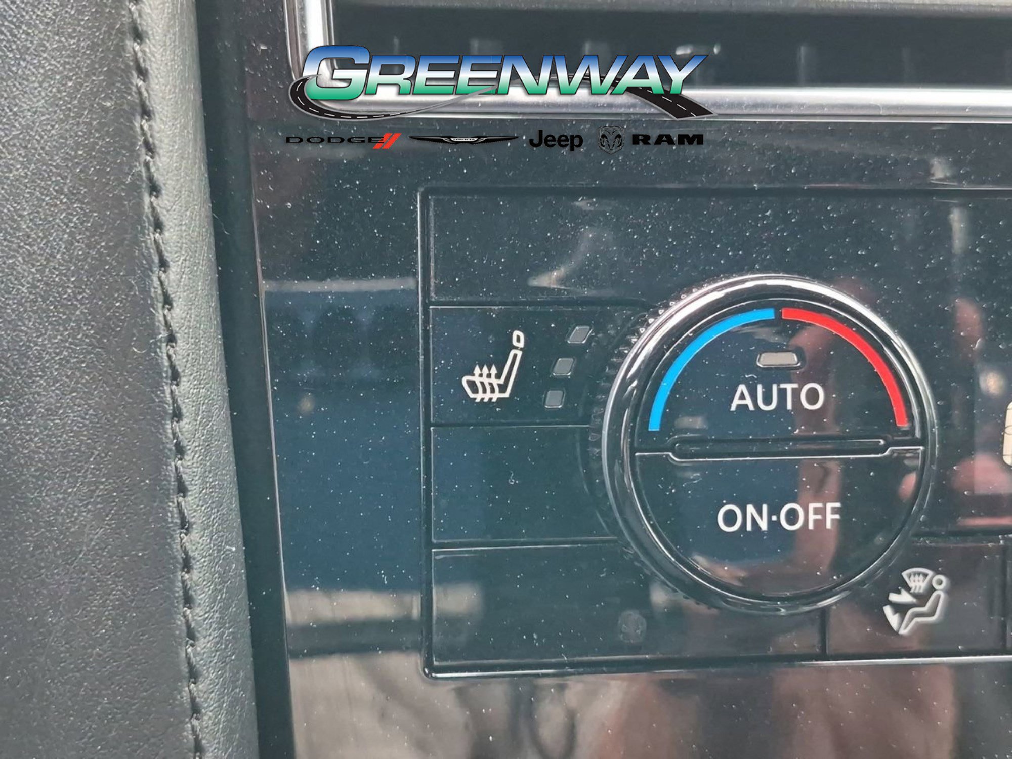 Used 2023 Nissan Armada SL w/ Midnight Edition Package AWD/4WD image 33