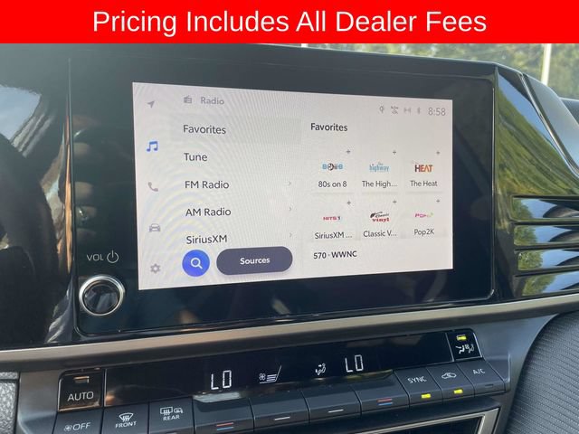 Used 2025 Toyota Camry SE FWD image 30
