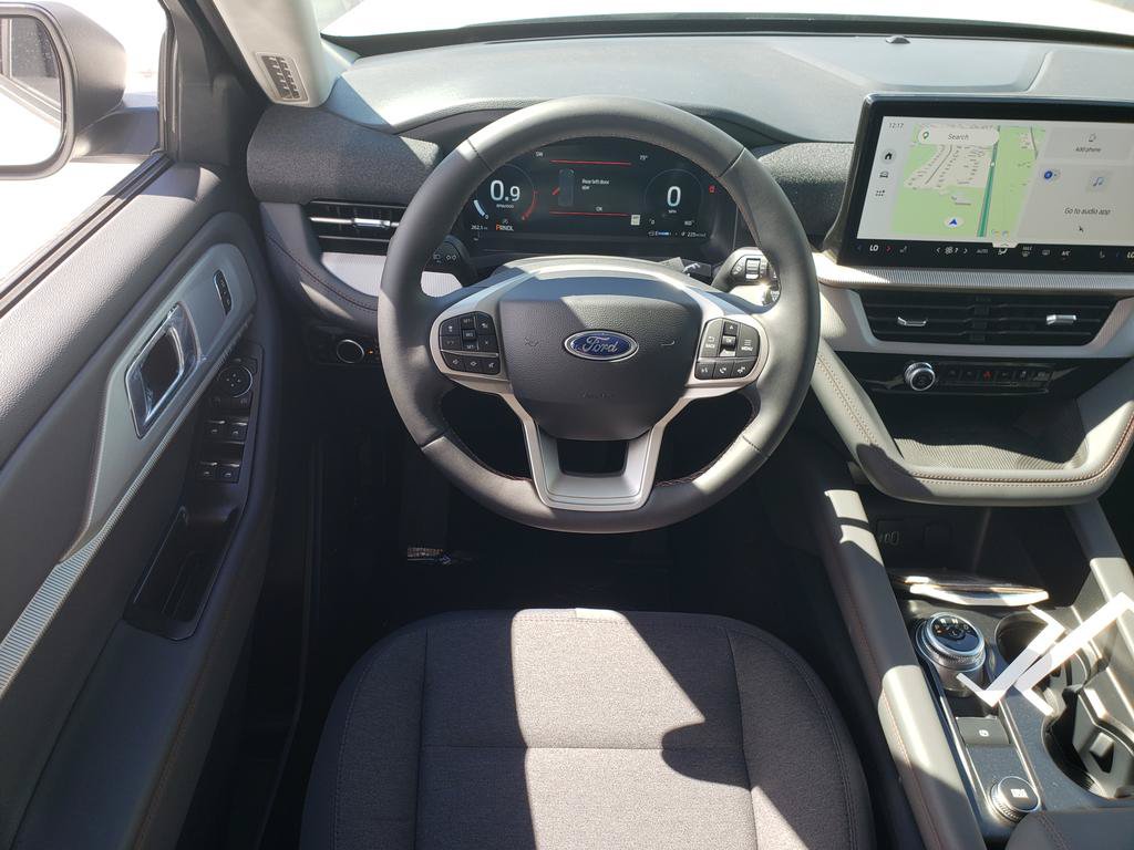 New 2026 Ford Explorer Active AWD/4WD image 9