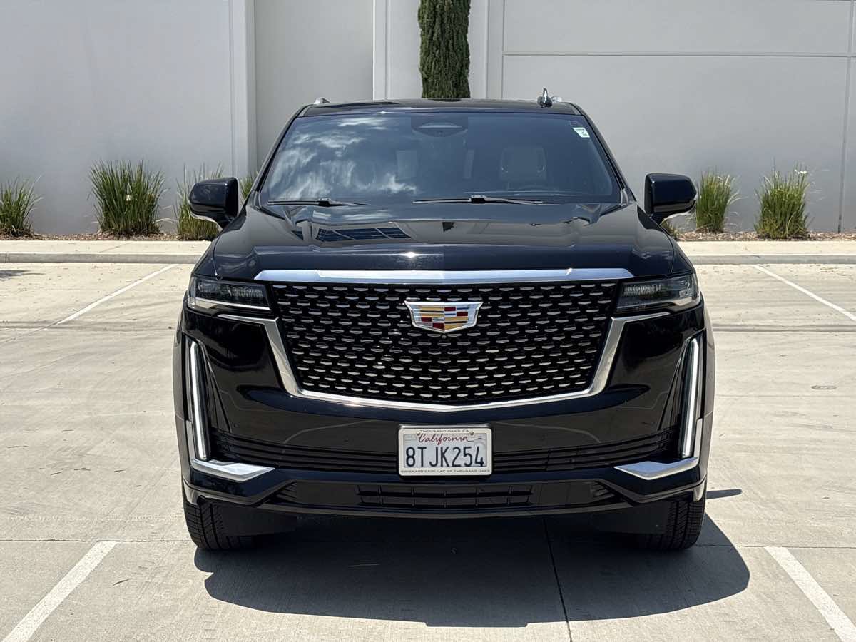 Used 2021 Cadillac Escalade ESV Premium Luxury w/ Driver Assist Tech Package RWD image 8